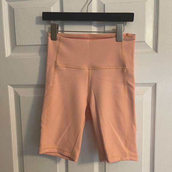 Lululemon peach 8in biker shorts - Picture 1 of 2